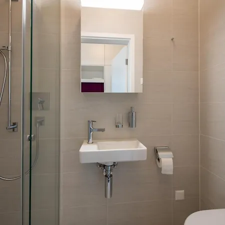 Apartment Centralhof A 22 *